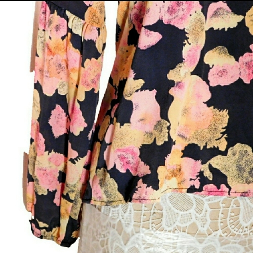 FOR LOVE AND LEMONS Floral Puff Sleeve Blouse - Picture 8 of 8